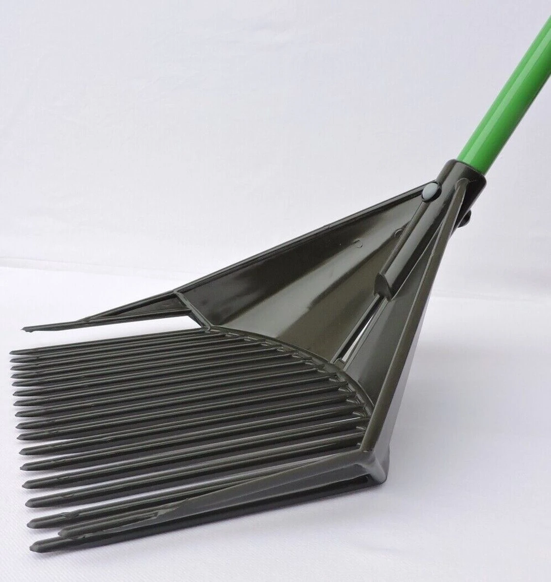 Golden Gark Multihark - Voor Harken, Scheppen En Zeven - Per Stuk – Groen 3 Golden Gark Multihark - Voor Harken, Scheppen En Zeven - Per Stuk – Groen - Afbeelding 3