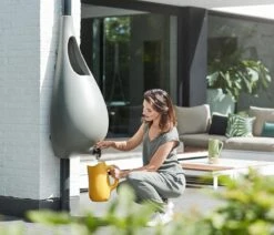 Elho Pure Raindrop 70L - Geel/Oker -Tuingereedschaps Winkel 1200x1028 1