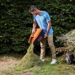 Black & Decker BLACK+DECKER BCMW3318N-XJ Grasmaaier - 18V - 33cm - Excl. Accu & Lader 30 Black & Decker BLACK+DECKER BCMW3318N-XJ Grasmaaier - 18V - 33cm - Excl. Accu & Lader -Tuingereedschaps Winkel 1200x1200 446