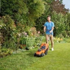 Black & Decker BLACK+DECKER BCMW3318N-XJ Grasmaaier - 18V - 33cm - Excl. Accu & Lader 31 Black & Decker BLACK+DECKER BCMW3318N-XJ Grasmaaier - 18V - 33cm - Excl. Accu & Lader -Tuingereedschaps Winkel 1200x1200 447