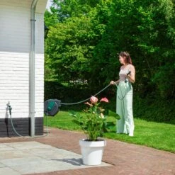 VONROC Automatische Slanghaspel – Incl. 25m Tuinslang, Aansluitslang, Spuitstuk, Koppelingen & Kraanaansluiting 13 VONROC Automatische Slanghaspel – Incl. 25m Tuinslang, Aansluitslang, Spuitstuk, Koppelingen & Kraanaansluiting -Tuingereedschaps Winkel 1200x1200 632