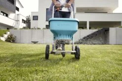 GARDENA Strooiwagen XL Strooikar - 800m2 - 18 Liter 11 GARDENA Strooiwagen XL Strooikar - 800m2 - 18 Liter -Tuingereedschaps Winkel 1200x799 19