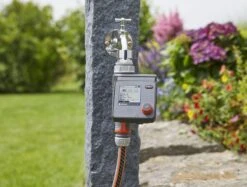 GARDENA - Select Computer Besproeiingscomputer - 3 Besproeiingen Per Dag -Tuingereedschaps Winkel 1200x909 1