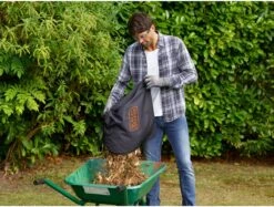 Black & Decker BLACK+DECKER BEBLV300SB-QS Bladblazer - 404 Km/u - 3000W - Zuig-/blaasfunctie - Gesnoerd 20 Black & Decker BLACK+DECKER BEBLV300SB-QS Bladblazer - 404 Km/u - 3000W - Zuig-/blaasfunctie - Gesnoerd -Tuingereedschaps Winkel 1200x910