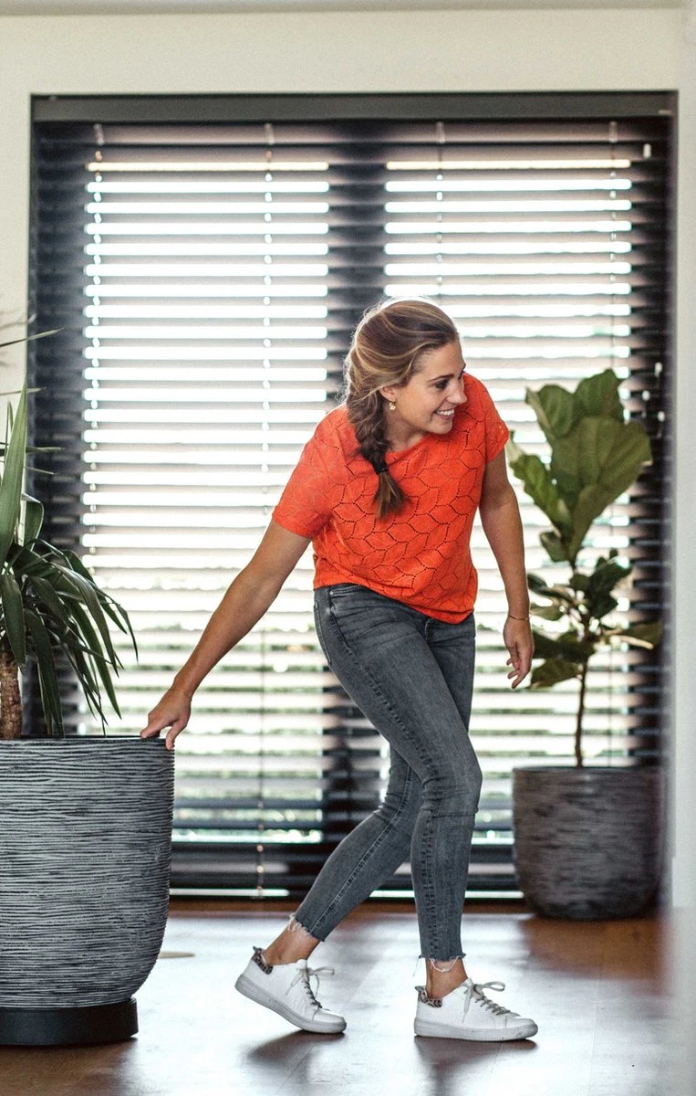 Capi Europe - Bloempot Bol Rib NL - 43x41 - Antraciet - Voor Binnen En Buiten - KOFZ933 13 Capi Europe - Bloempot Bol Rib NL - 43x41 - Antraciet - Voor Binnen En Buiten - KOFZ933 - Afbeelding 13