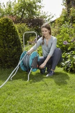 GARDENA - AquaRoll CleverRoll S Set Slangenwagen - Incl. 20 M Slang - Maximaal 40 M Opbergcapaciteit -Tuingereedschaps Winkel 798x1200 2