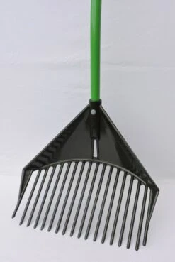 Golden Gark Multihark - Voor Harken, Scheppen En Zeven - Per Stuk – Groen 9 Golden Gark Multihark - Voor Harken, Scheppen En Zeven - Per Stuk – Groen -Tuingereedschaps Winkel 803x1200